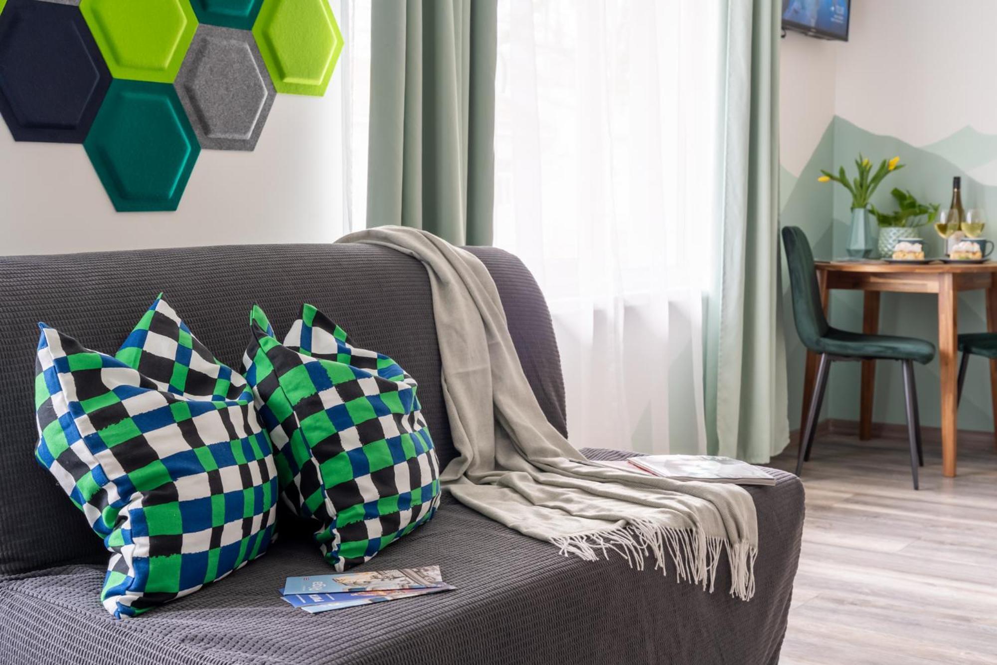 Green Garden & Private Parking Apartments With Playground Riga Esterno foto