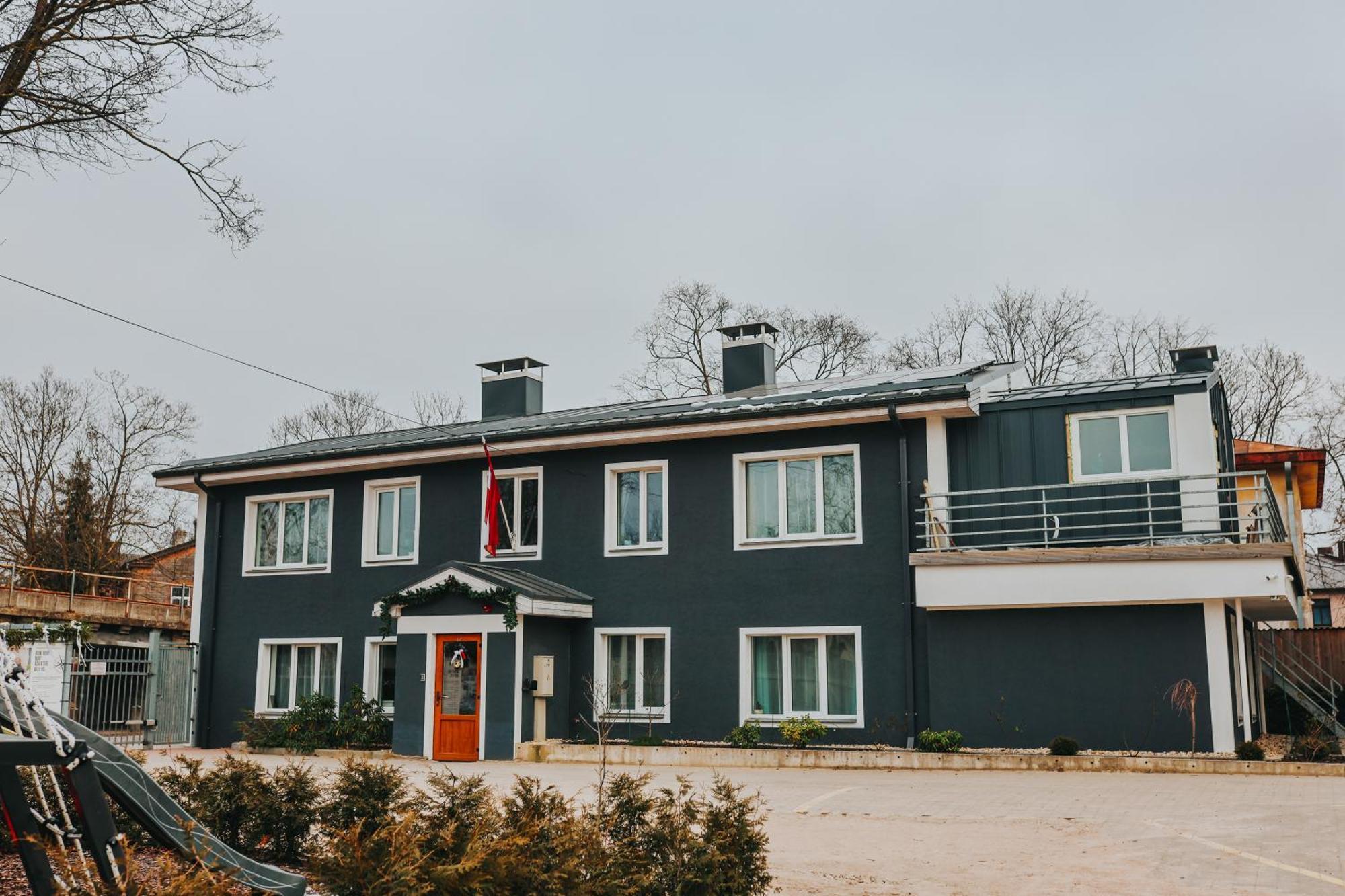 Green Garden & Private Parking Apartments With Playground Riga Esterno foto